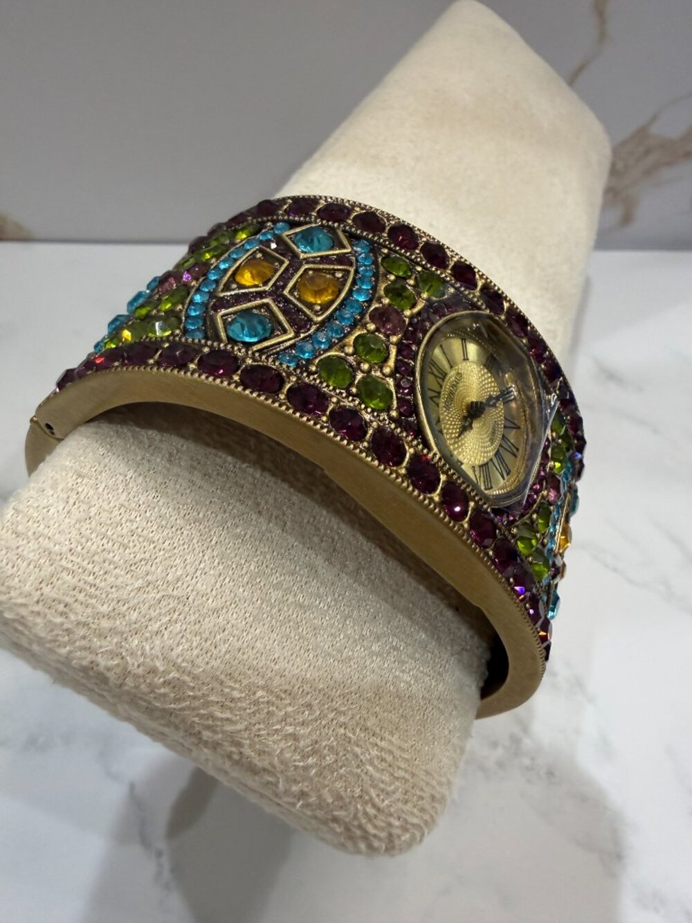 Heidi Daus Crystal Cuff Watch M/L NWOT New - Picture 4 of 7